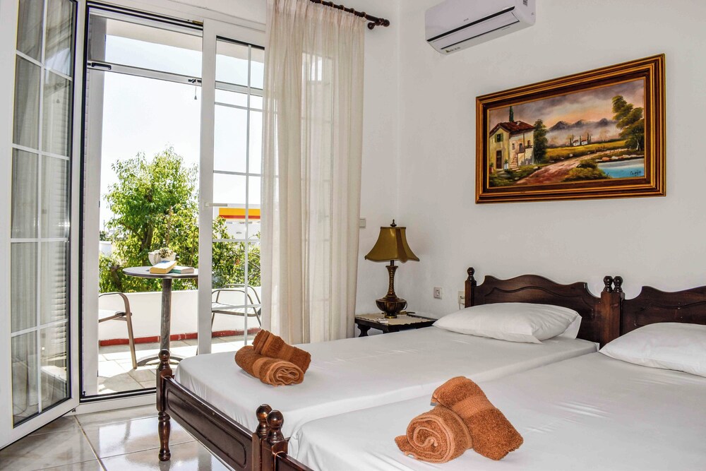 Skiathos Holiday House