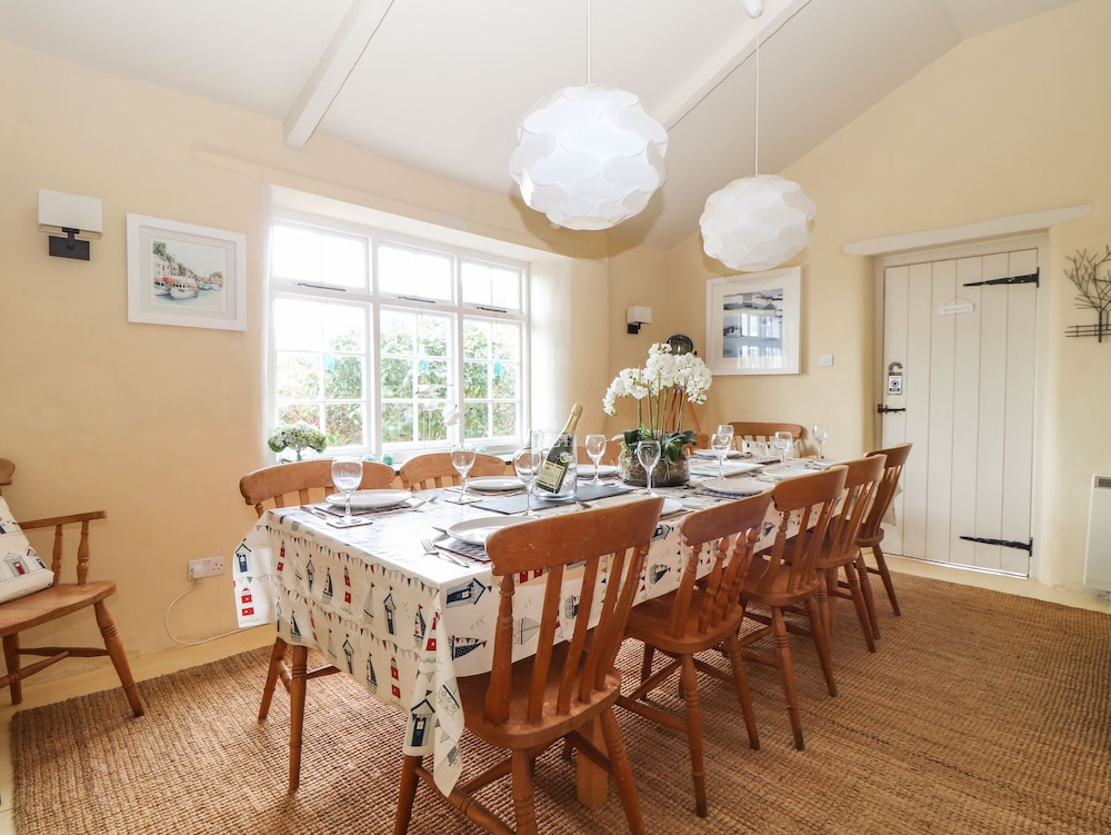 Higher Hill House