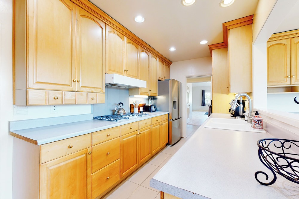 Two Dog-friendly Home, Close to Wine Country