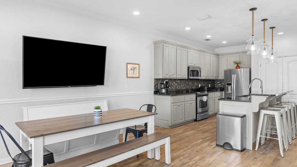 Southfields Retreat 4BR Getaway Near Laguna Beach, Carillon & Pier Park