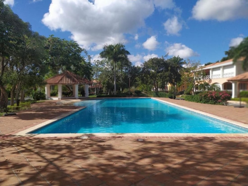 Las Brisas, Juan Dolio, 3br, 2 Pools, Jacuzzi, Beach, Golf, 7 Sleeps