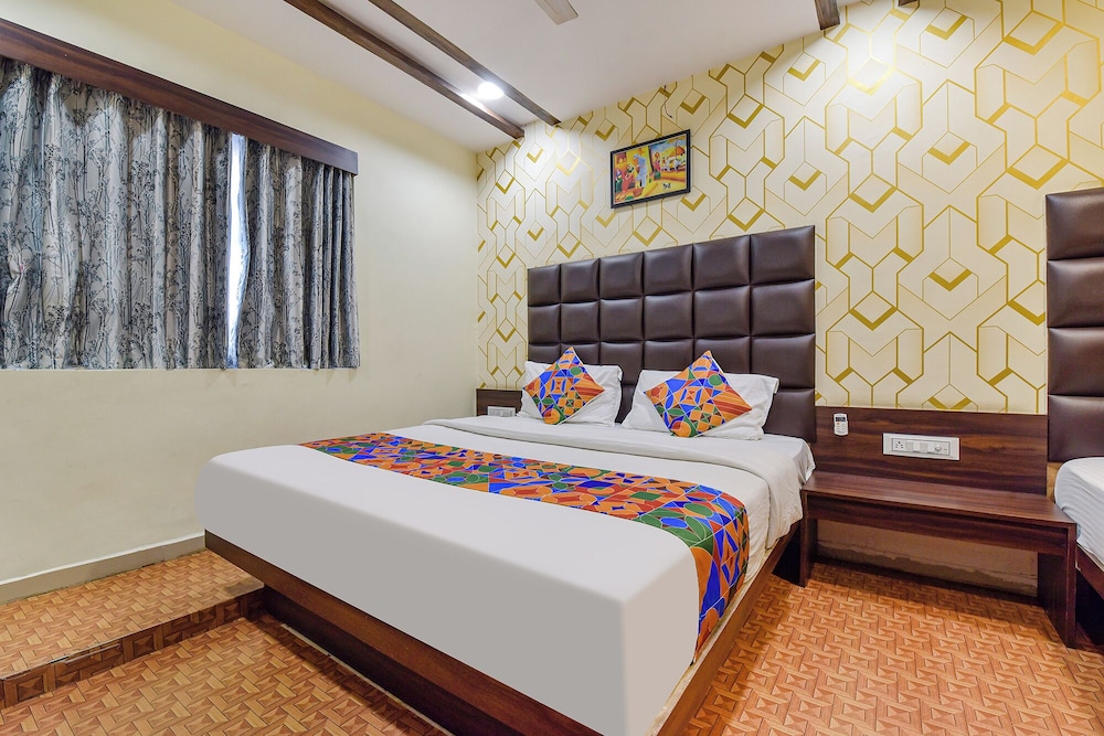 FabHotel Silver Inn