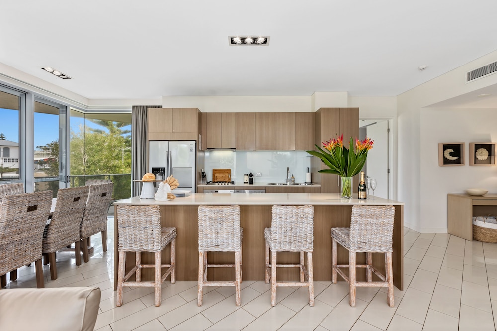 Luxury Apartments on Bells Boulevard