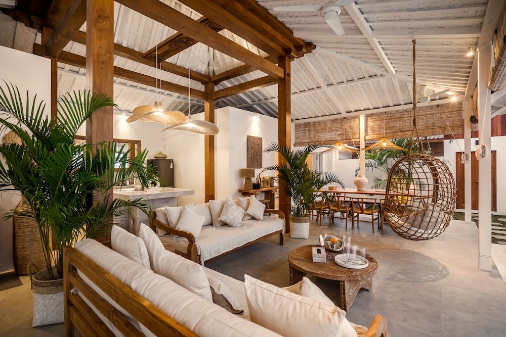 Villa Cyma by Alfred in Bali - New Peaceful 5 BR Villa in the Heart of Seminyak