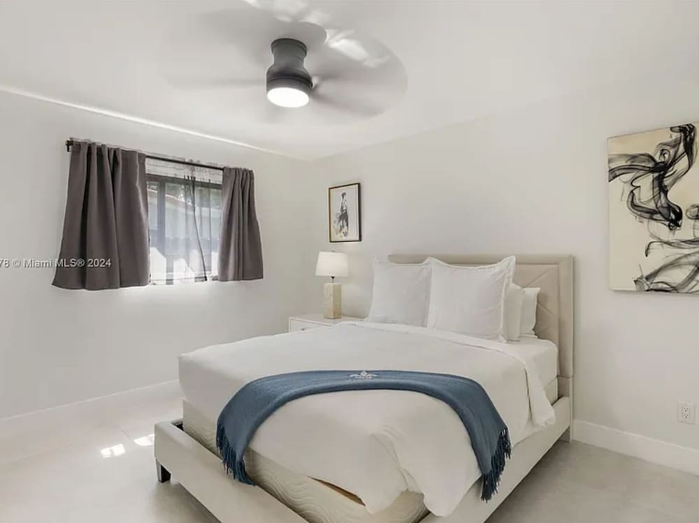 Stylish 4BR 2BA Home w Spacious Backyard in Vibrant Wilton Manors