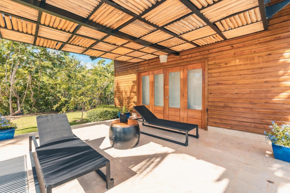 Magnificent Villa w Private Pool at Yarari view 4