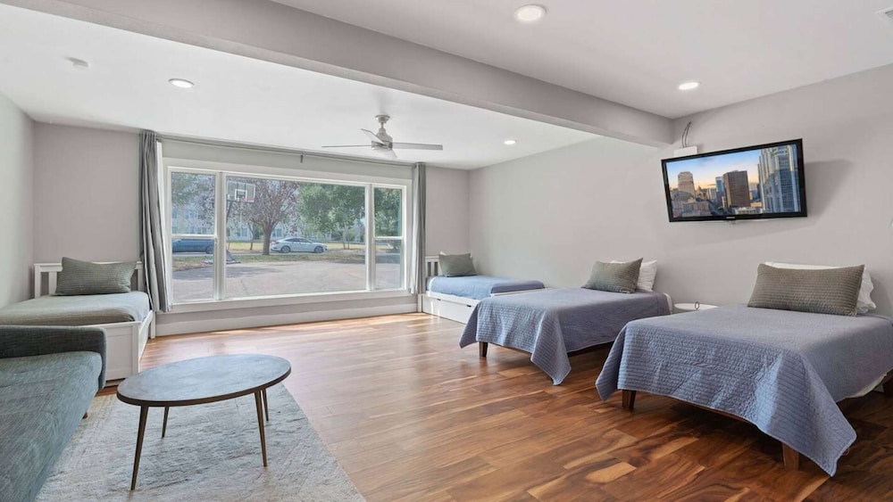 Upstay Luxury Golf Course Retreat w/ Pool & Patio