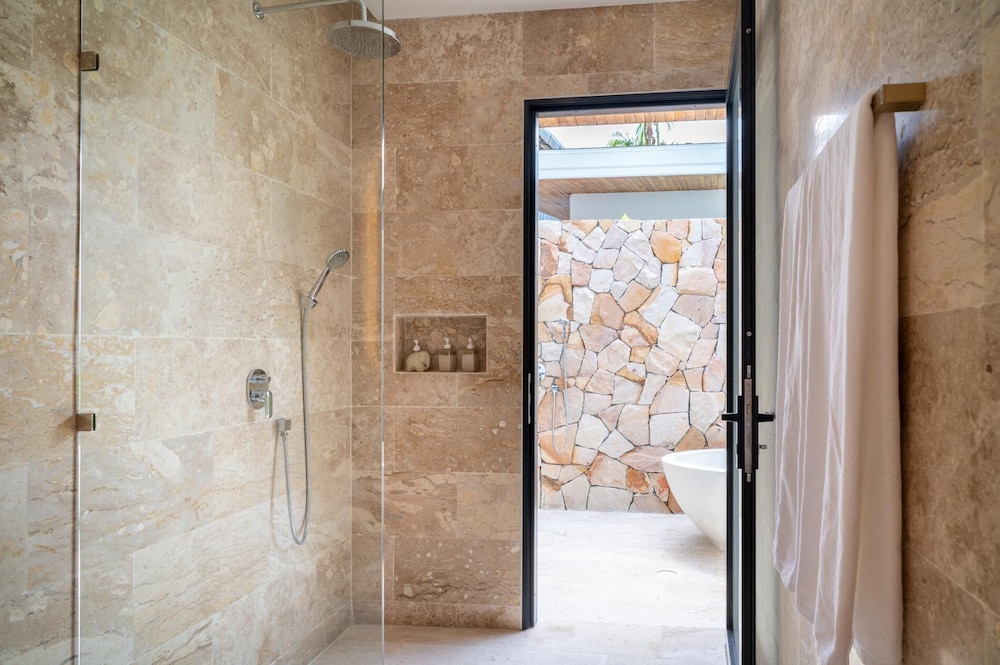1Bedroom Villa Close to Fisherman KBR27