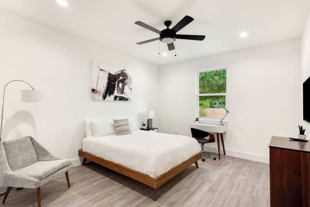 Luminous and Cozy 3BR 2Bath Escape