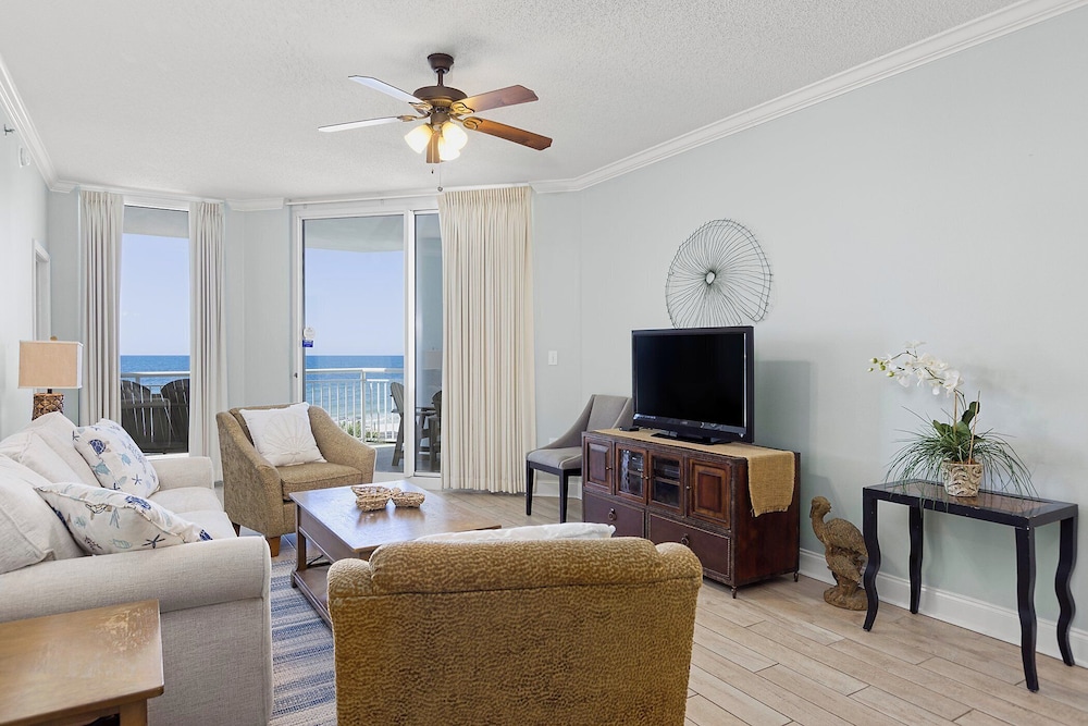 Palacio #202 by Southern Vacation Rentals