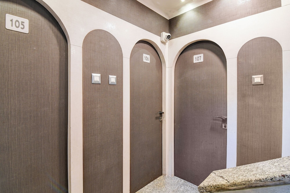 Fabhotel Aafreen