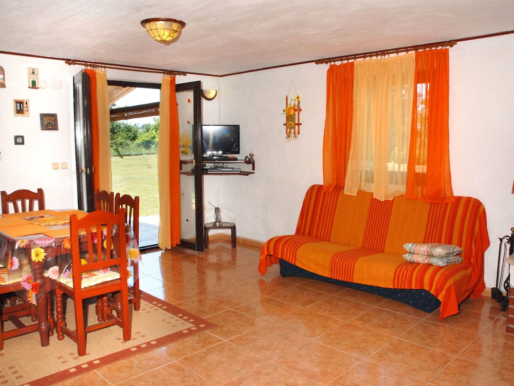 Charming Pool Home Near Pula view 2