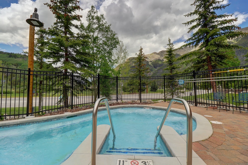 SkyRun Vacation Condos Copper Mountain Resort