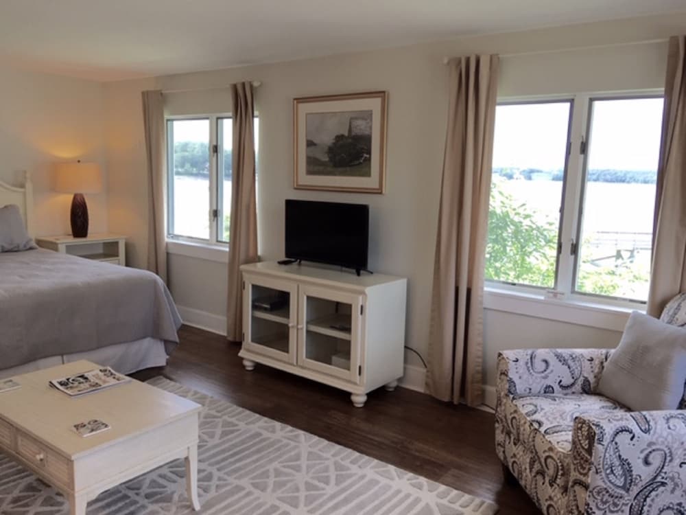 Sheepscot Harbour Village Resort
