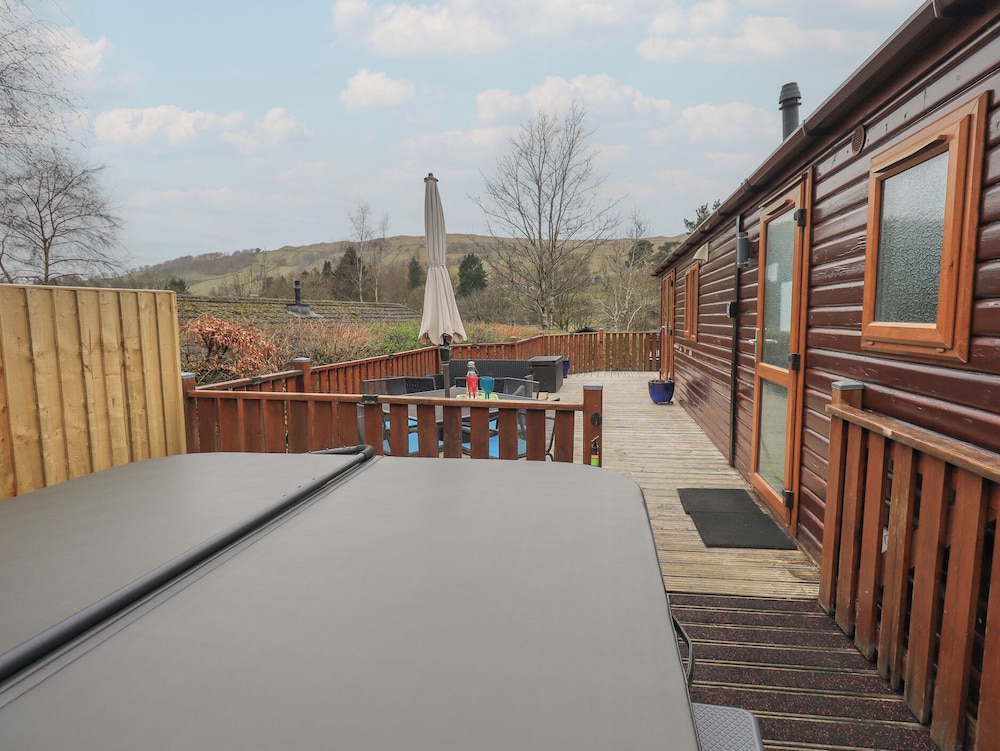 Striding Edge Lodge