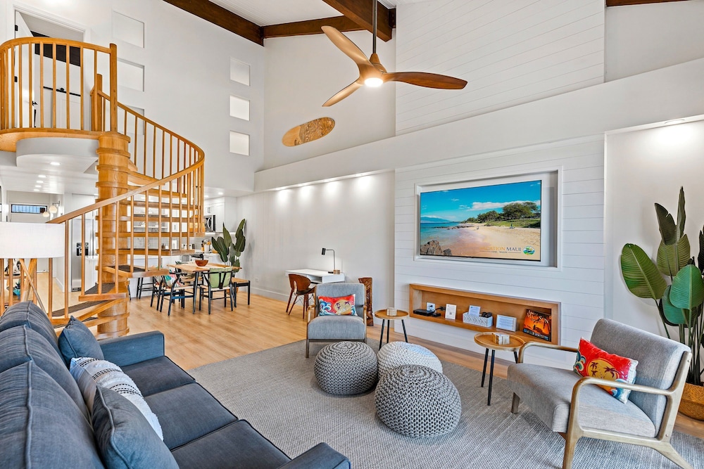 Summer Sale! Deluxe Modern Renovation, Split-ac, Kamaole Sands 4-411, Book Now!