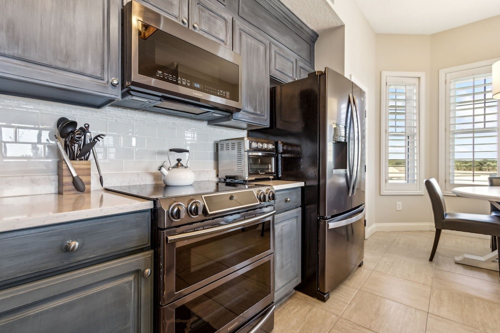 21 Ocean Place 3 Bedroom Condo