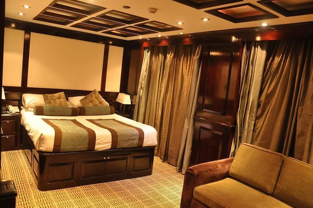 Nile Cruise Cairo Hotel