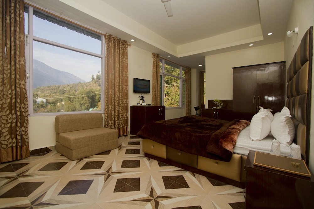 Snow Touch Resort (Shri Nath Group)