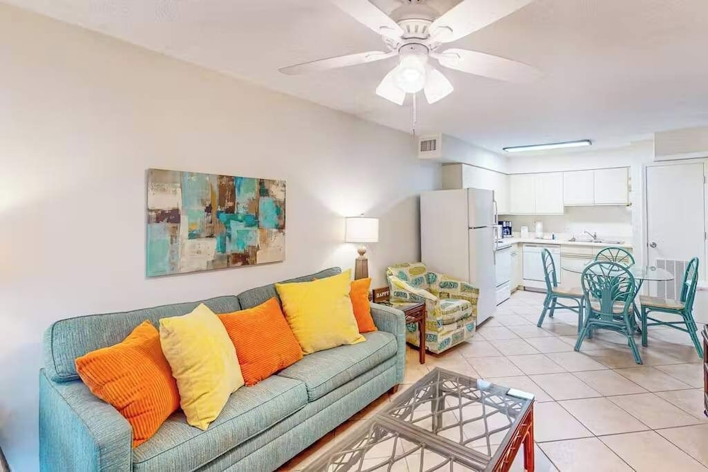 Leo s Place - 2 Bed With Pool Beaches Dining