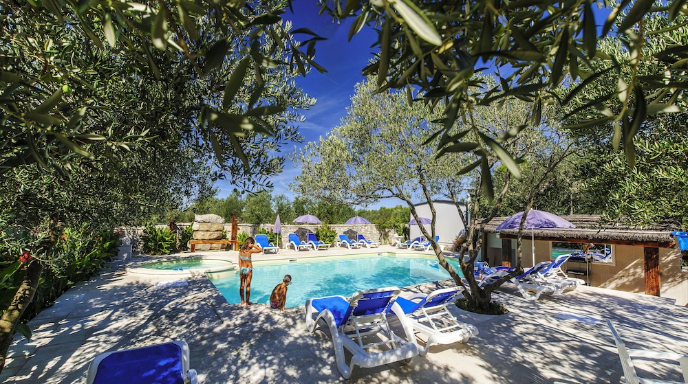 Olive Garden Camp Resort view 4