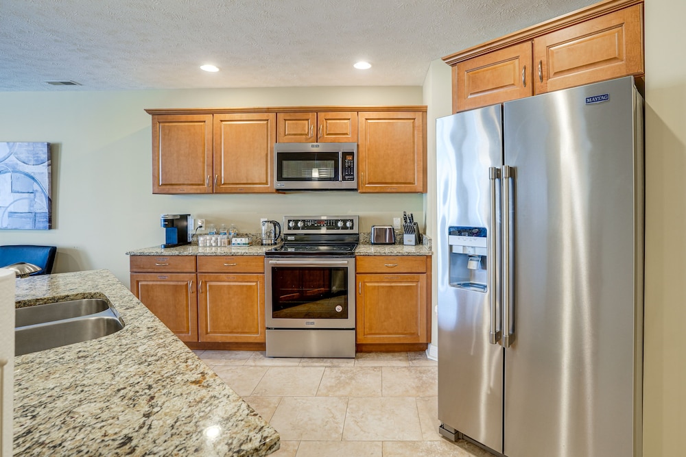 Downtown St Joseph Condo w/ Balcony & Harbor View