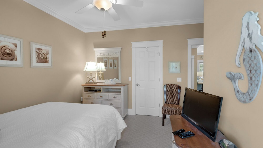 Closet to Each Walkway - 2 Pools - Tennis - Sleeps 14