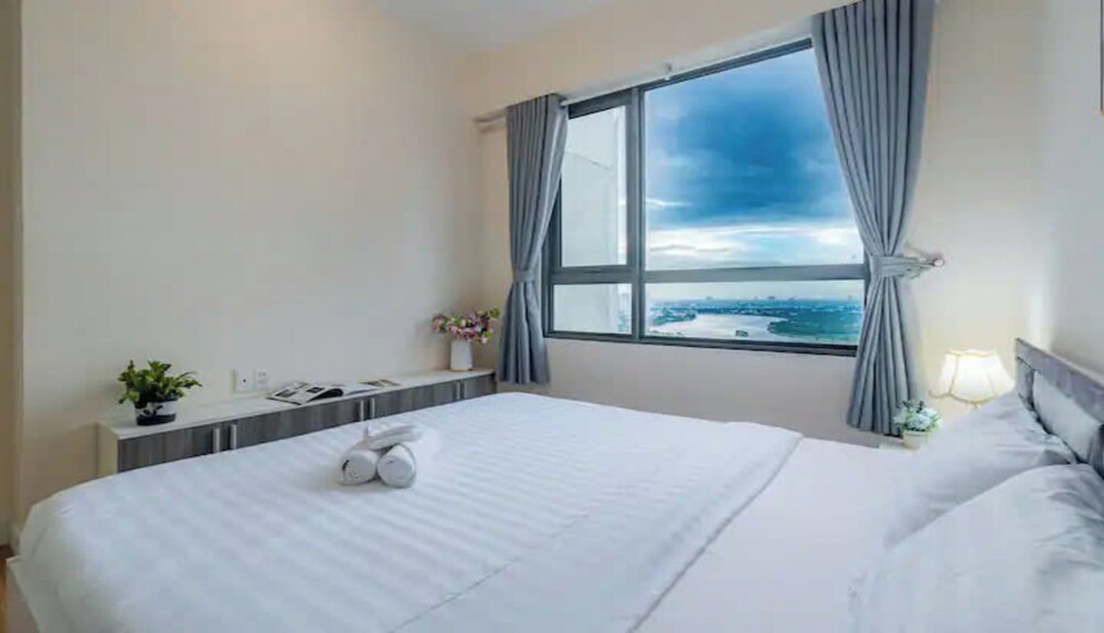 Masteri Luxury City Apartment