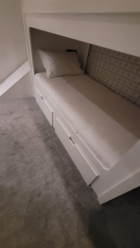 3 Bedroom, Sleeps 6, Free Parking