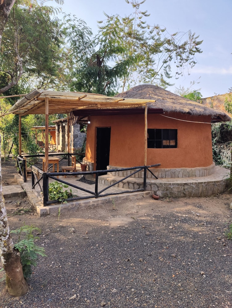 Red Rocks Rwanda Guesthouse & Campsite