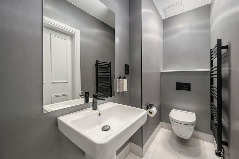 Destiny Scotland George IV Apartments