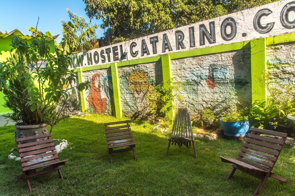 Catarino's Guest House Hospedaria - Hostel