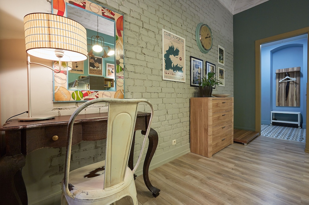 Mogol Apartments