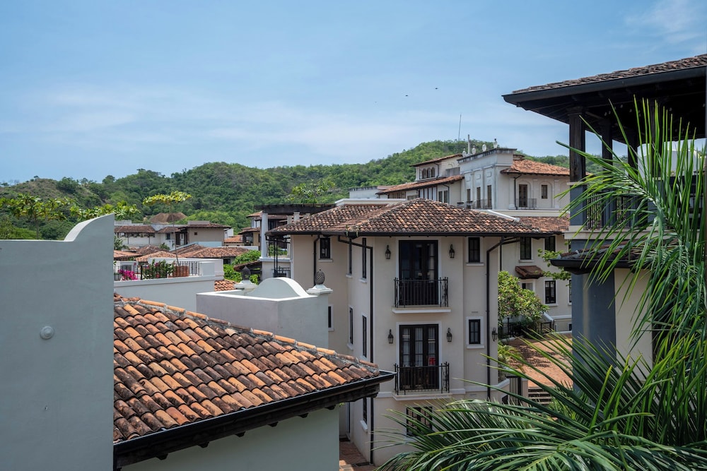 Trendy Condo with Modern Decor, Stunning Ocean Views, and Exclusive Beach Club Access