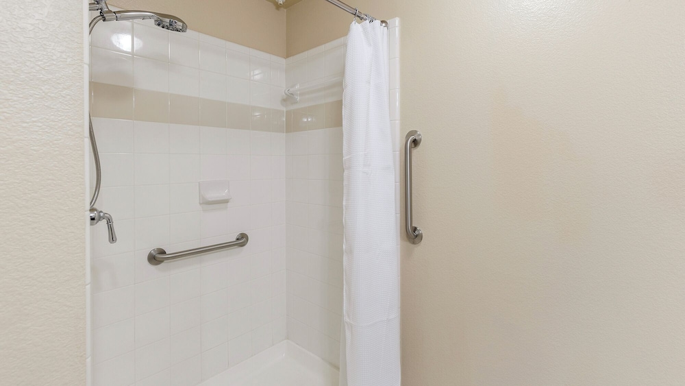 Landing Furnished Apartments near East Arlington