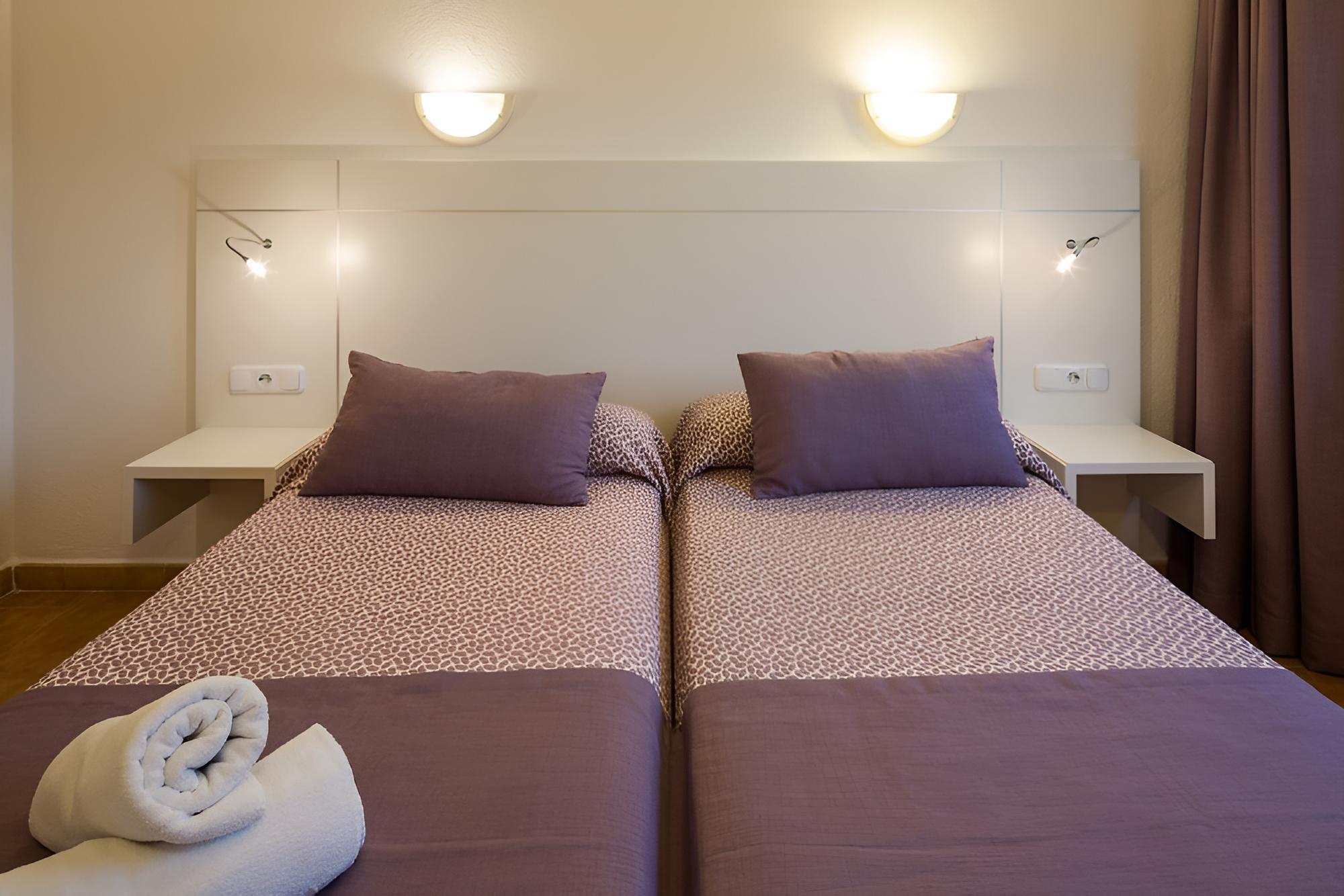 Aparthotel Puerto Cala Vadella