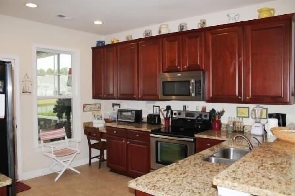4604 Bay Village