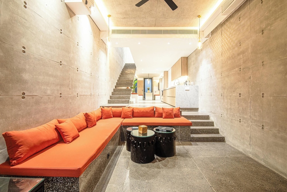 Modern 2BR Villa Enclosed Living Heart of Canggu