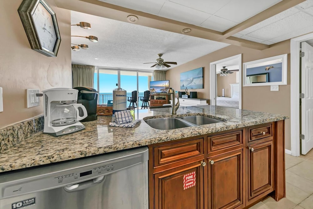 Long Beach Resort 4-902