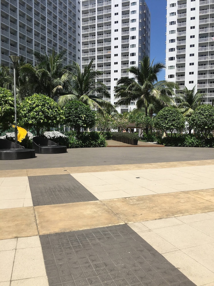 Relax in Pasay City's Best Kept Secret - Spacious Condo With Garden View