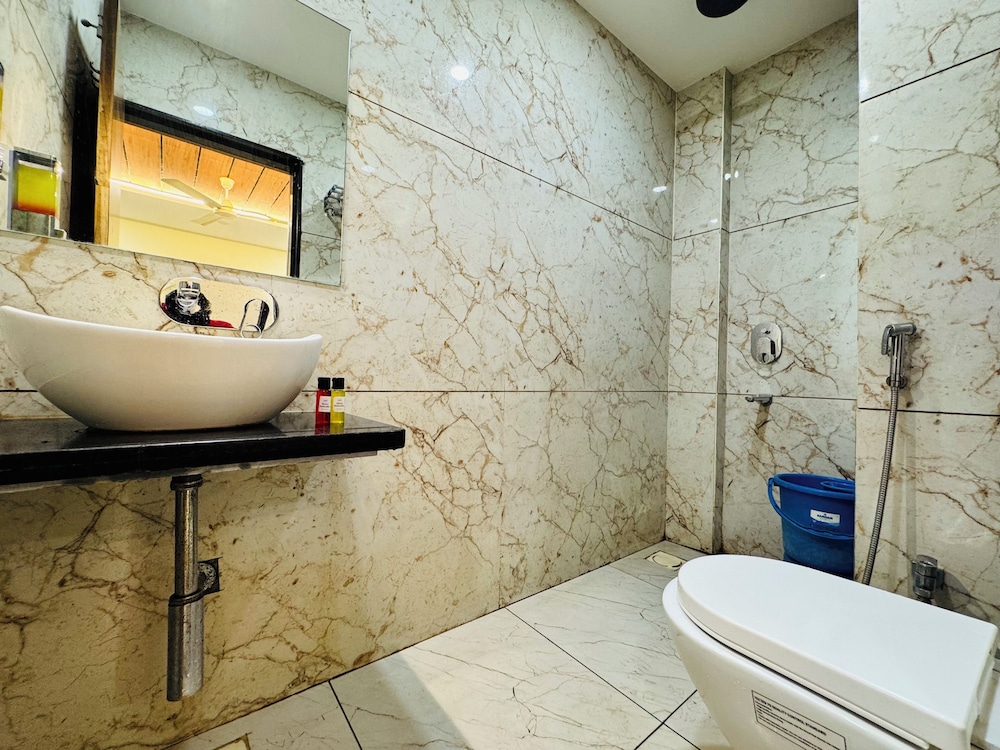 Hotel Sadashiv