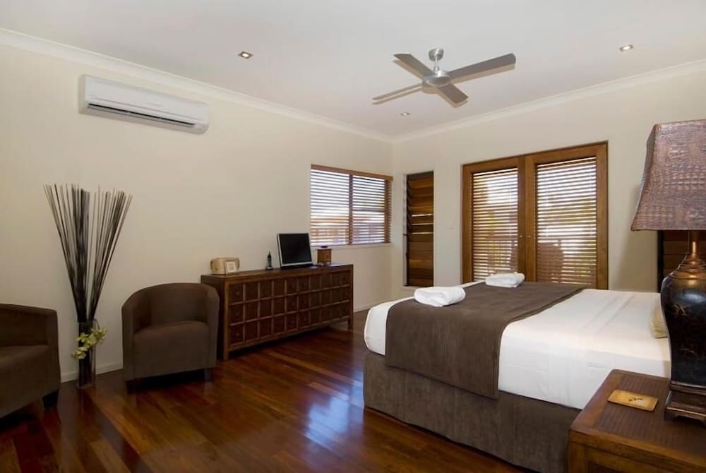 Torun Holiday House