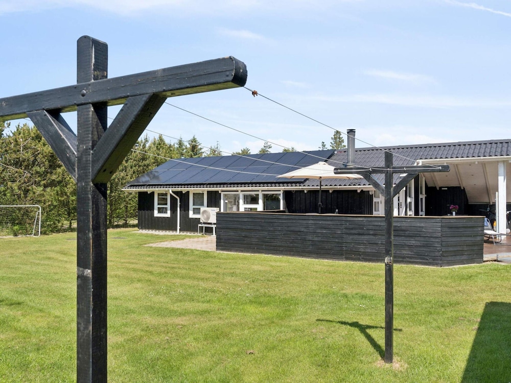 5 Star Holiday Home in Hals