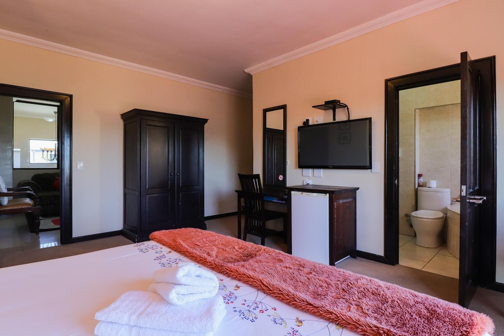 Kwantu Guesthouse 3 view 4