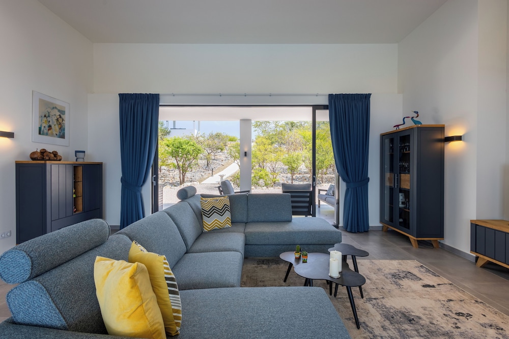 Coral Estate Holidays