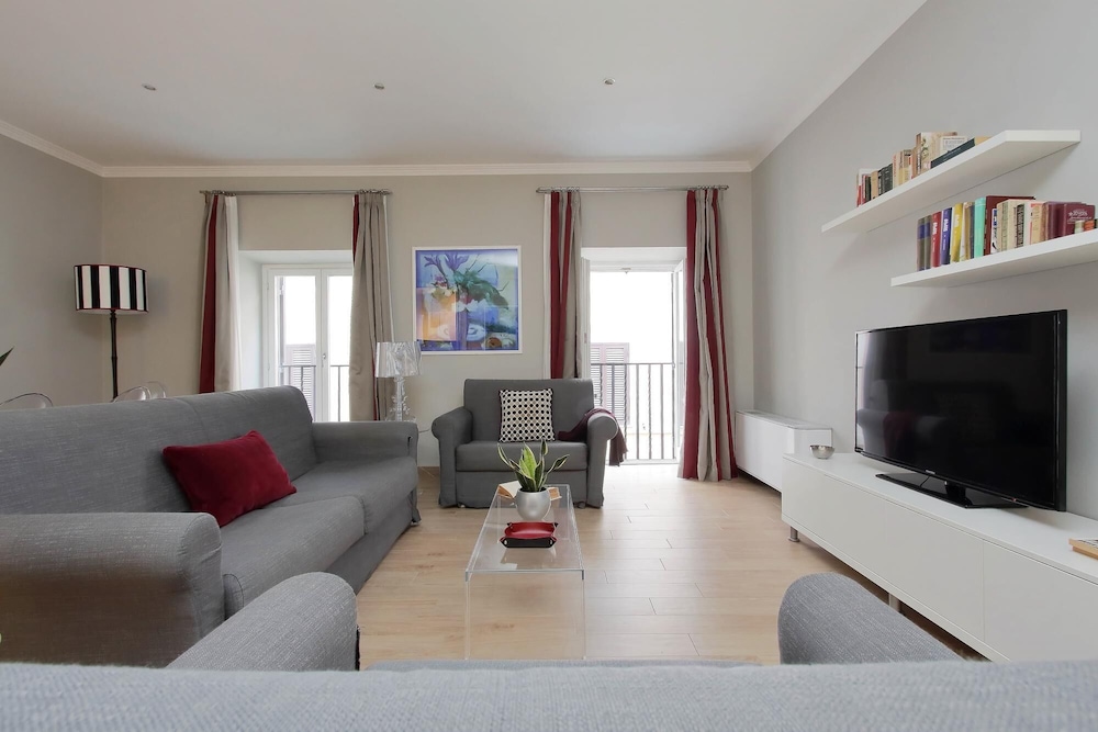 A4 Piazzetta Margutta - A4 - My Extra Home