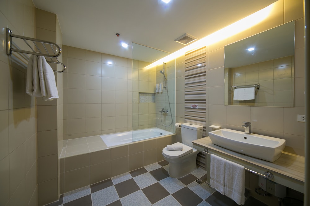 Angeles City Vacations - 950 Condotel - Property Image 10