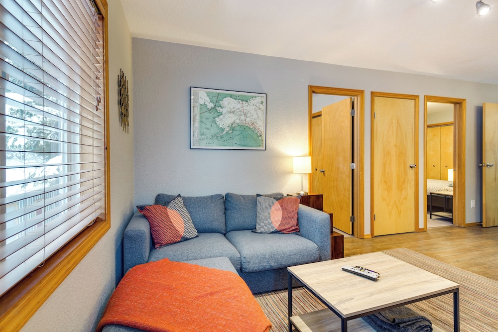 Juneau Vacations - Juneau Apartment - Minutes to Mendenhall Glacier - Property Image 2