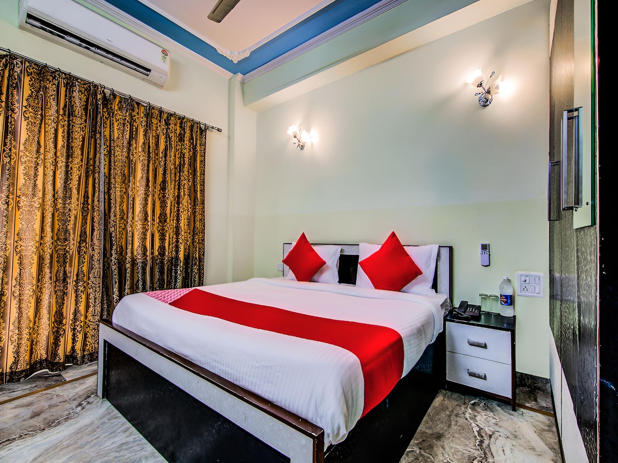 OYO 14066 hotel Govindi palace