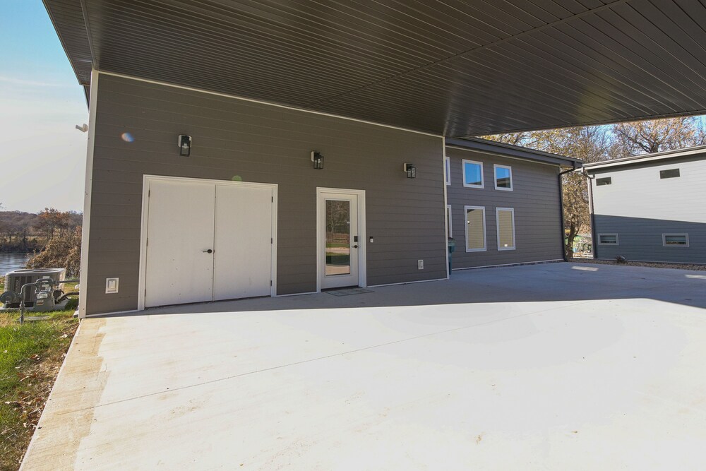 Bright Cotter Vacation Rental w/ White River Views view 5